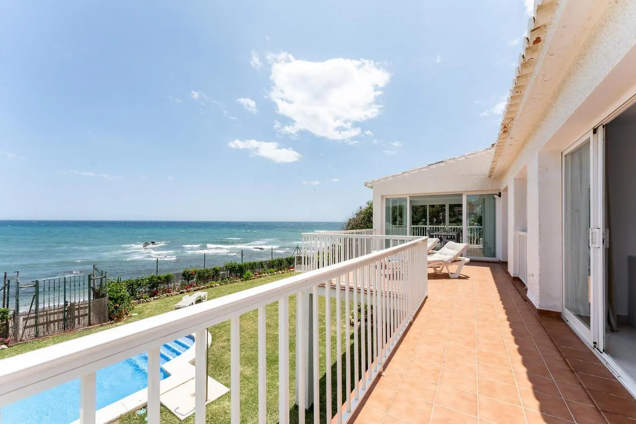 Beachfront Villa Mijas: 4-Bedroom Retreat with Private Pool Sitio de Calahonda 0*,  Spain