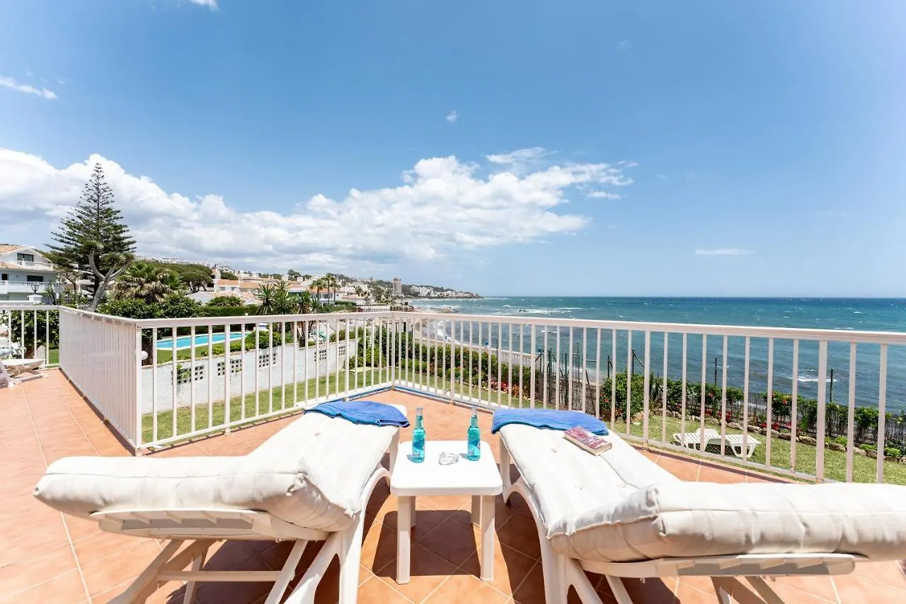 Beachfront Villa Mijas: 4-Bedroom Retreat with Private Pool Sitio de Calahonda 0*,