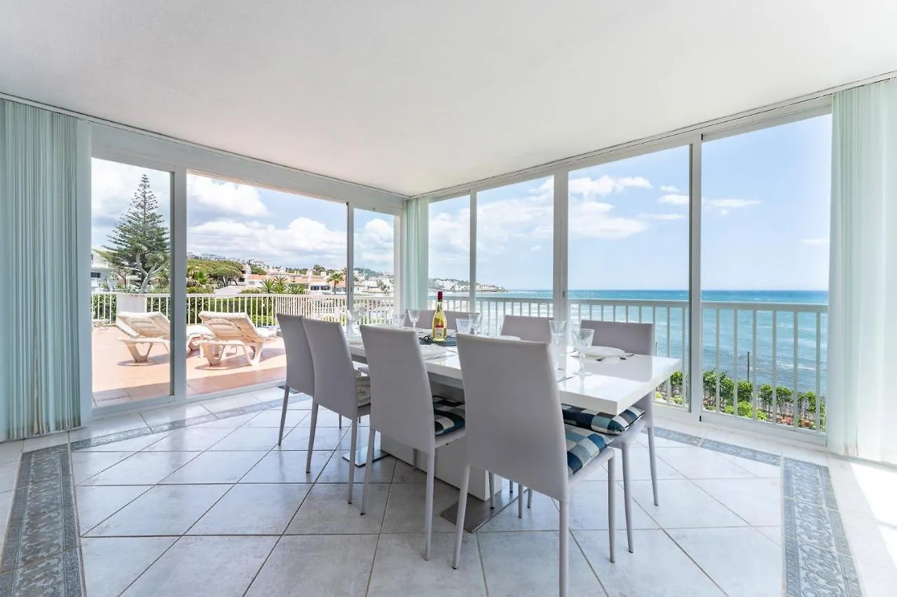 Beachfront Villa Mijas: 4-Bedroom Retreat with Private Pool Sitio de Calahonda